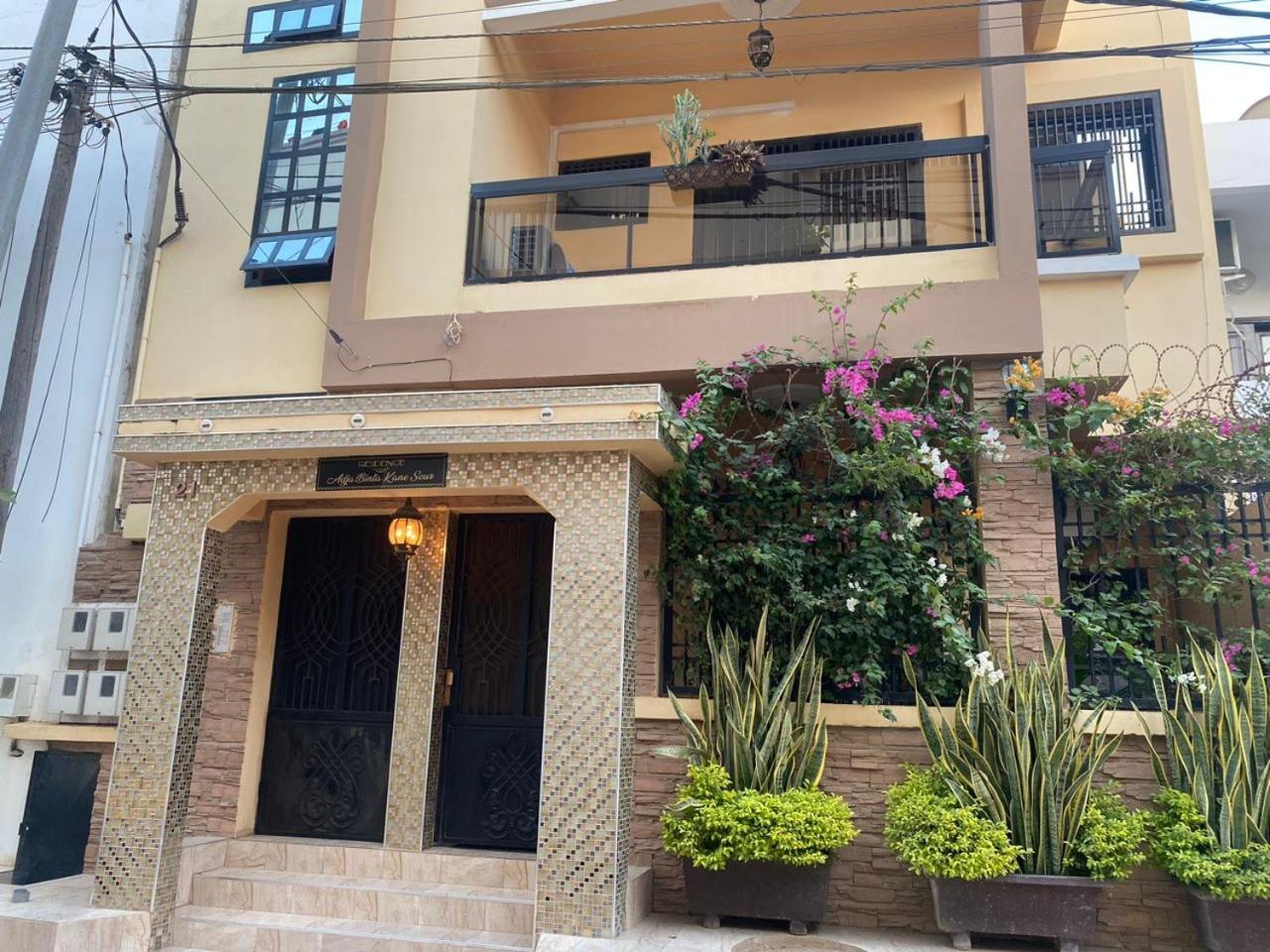 Residence Adja Binta Kane Sour Dakar Exterior photo